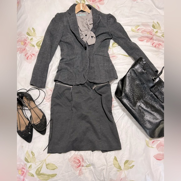 Maurices- Grey bow blouse. Small. - Picture 5 of 5